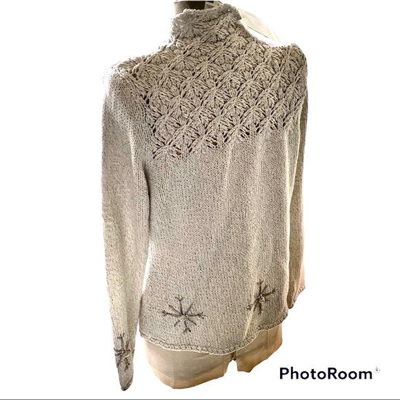 Sweater with silk embroidery size medium. Cream color with taupe embroidery. - Picture 5 of 5